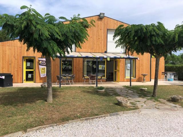 Logis Hotel Le Clos Saint Loup Bram Exterior foto