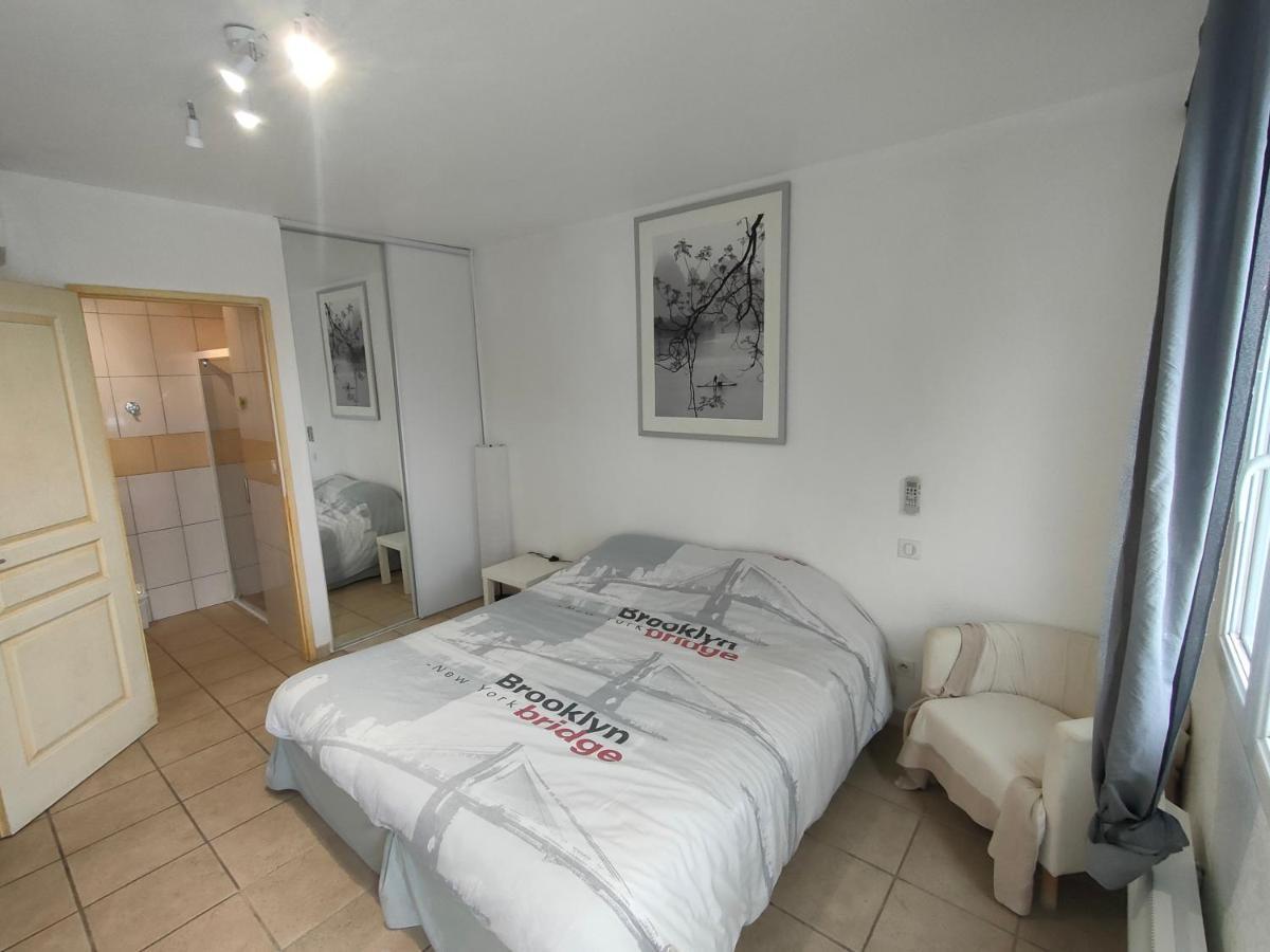 Logis Hotel Le Clos Saint Loup Bram Exterior foto